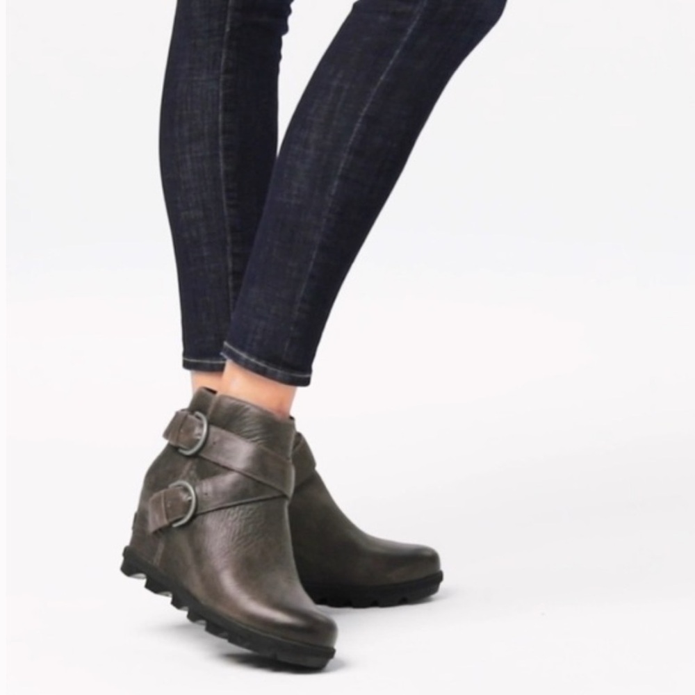 Women's Sorel Joan of Arctic Wedge Ankle Booties Double Buckle Gray
